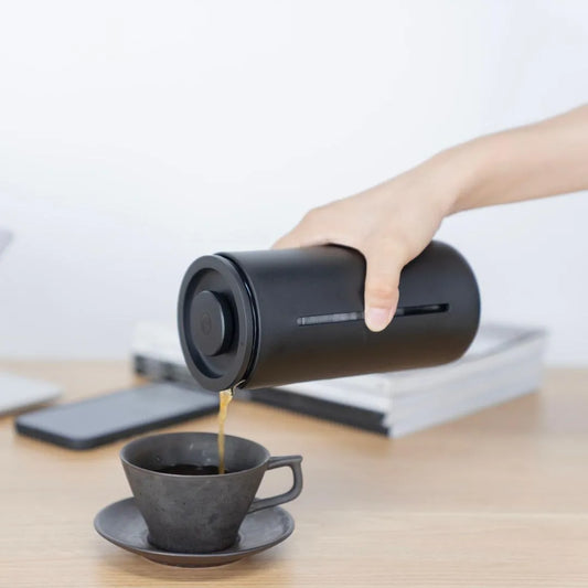 Cómo hacer café en una Prensa Francesa en 4 rápidos pasos