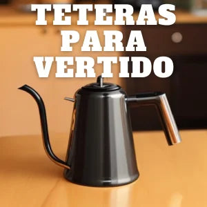 Teteras de cuello de cisne para vertido de precisión y métodos de filtrado de café.