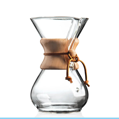 Cafetera Chemex de vidrio con banda de madera y correa de cuero marrón