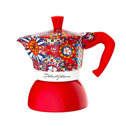 Cafetera moka roja de inducción con pico y asa roja, diseño azul y rojo Dolce&Gabbana