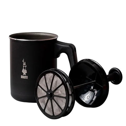 Espumador de leche negro Bialetti con tapa y ruedas decorativas laterales