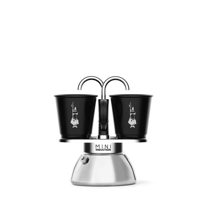 Cafetera Mini Induction con 2 tazas negras y asas curvadas, diseño compacto
