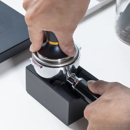 Soporte portafiltro Timemore para encajar y apoyar el portafiltro metálico
