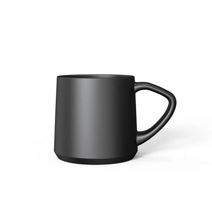 Taza de cerámica negra de 90 ml con asa, vista frontal