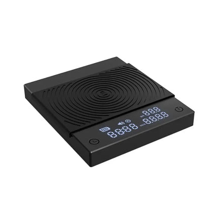 Balanza electrónica negra con panel digital azul y base con patrón de círculos