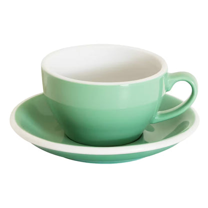 Taza y plato EGG de 250 ml color verde, con asa y plato a juego