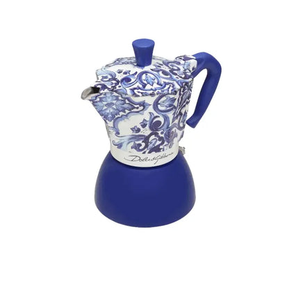 Cafetera moka de inducción azul con estampado azul y blanco y base abultada Bialetti.