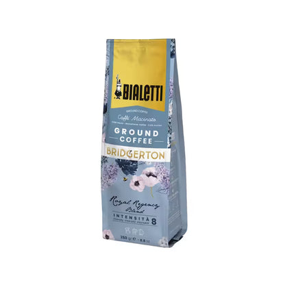 Bolsa de café molido Bialetti x Bridgerton en color azul con flores, Royal Regency Blend, 250 g