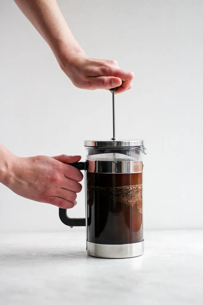 Cafetera francesa: Cómo obtener un gran café en 4 sencillos pasos