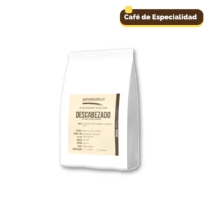 Imagen de una bolsa de café Colombia Bruselas 100% Arábico, resaltando su sabor a avellana y manzana roja.