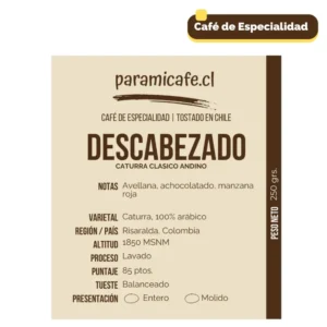 Café colombiano 100% Arábico, variedad Caturra, con notas de avellana, chocolate y manzana roja. Tostado equilibrado.