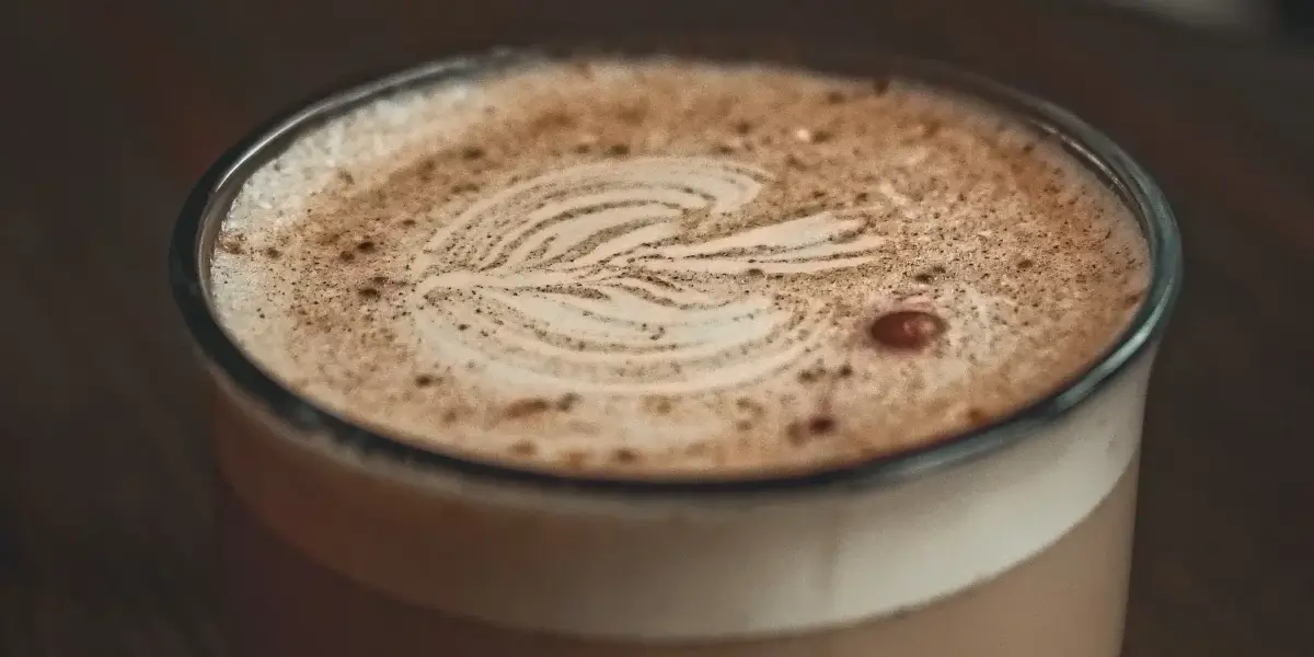 disfruta de un café