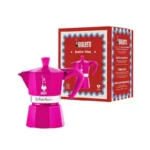 Cafetera Italina Moka fucsia de Bialetti, parte de la colección Dolce Vita, con una caja. Ideal para preparar 3 tazas 130ml de espresso italiano.