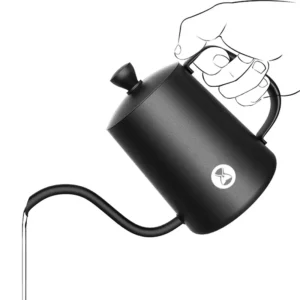 Tetera Kettle 03 Timemore sirviendo